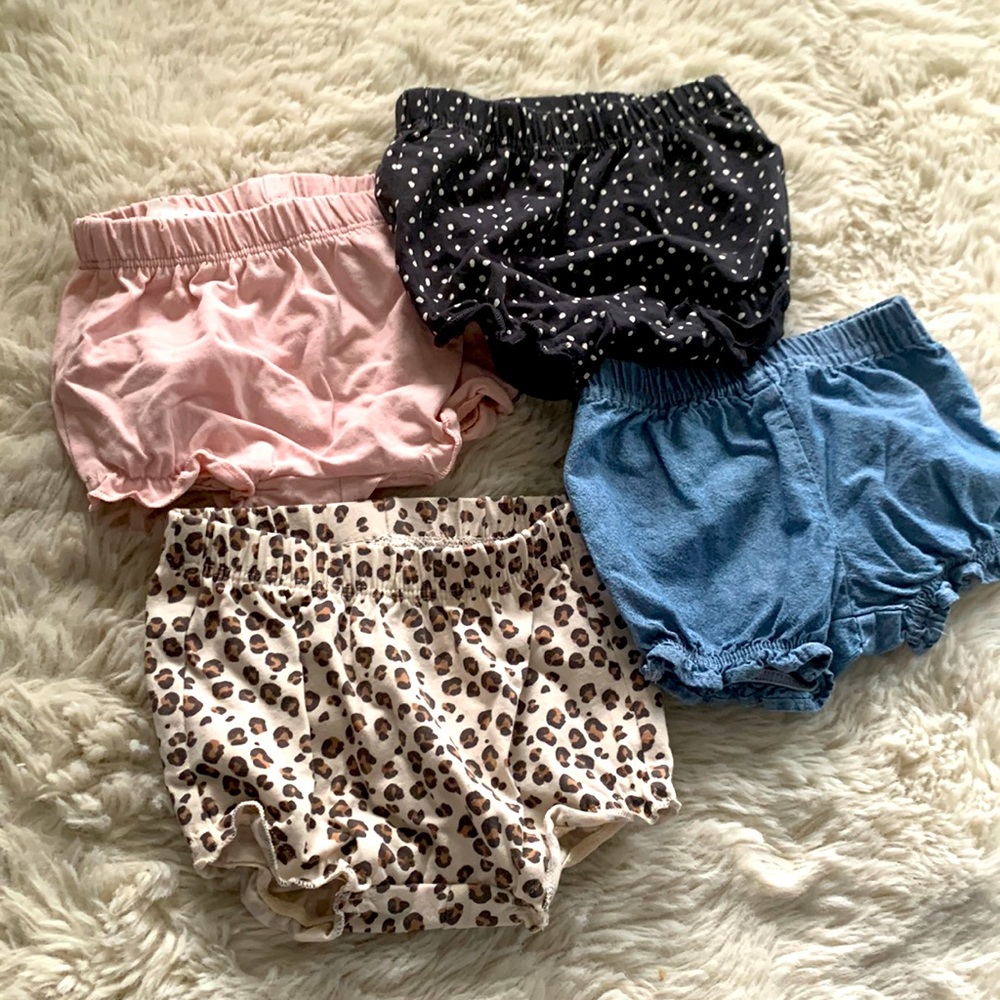 Lot of 4 Baby Ruffle bottom shorts.